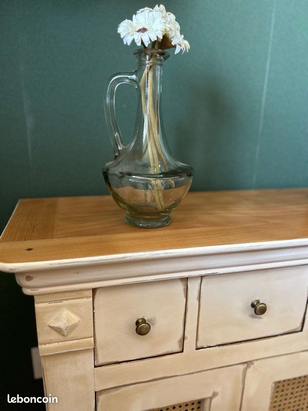 Petit meuble d’appoint en cannage, vue 4