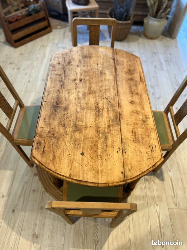Table ronde ancienne en bois, vue 3