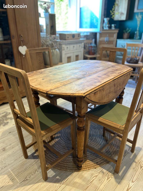 Table ronde ancienne en bois, vue 4